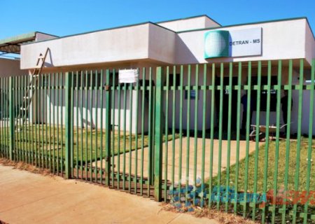Após dois meses, Agesul inicia reforma do Detran em Aral Moreira