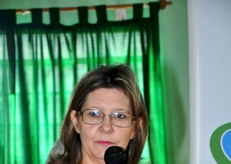 Silvana Cordeiro representa legislativo na abertura da conferência de Assistência Social