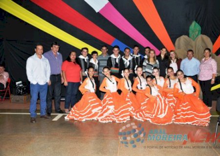 Festival Folclórico valoriza cultura em Aral Moreira