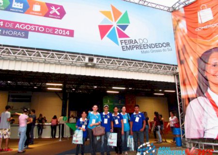 Estudantes de Aral Moreira visitaram Feira do Empreendedor 2014