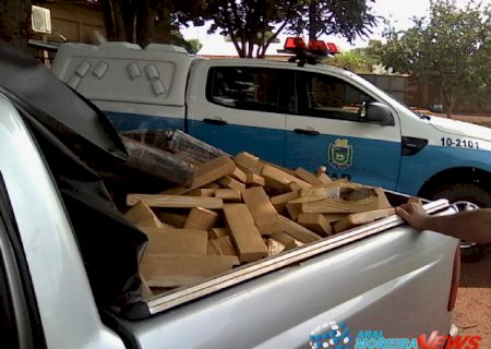 Traficante abandona caminhonete com quase 1,4 toneladas de maconha