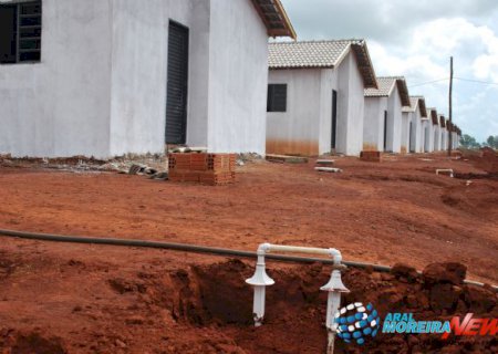 Sanesul inicia ligações domiciliares nas 250 casas em Aral Moreira