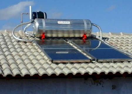 Aquecedor solar já está sendo instalado nas casas populares