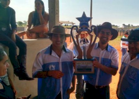 Clube do Olinto Cardinal de Jesus conquista 'Taça de Bronze' em Iguatemi