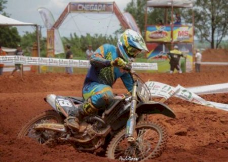Piloto de Aral Moreira é campeão estadual de velocross