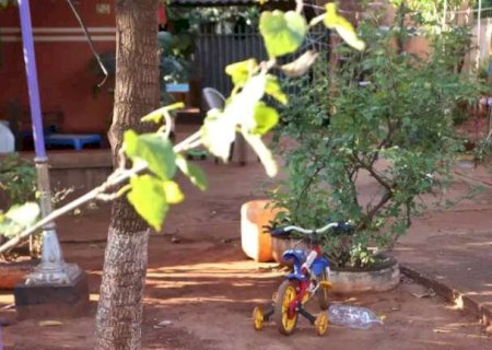 Beb&ecirc; de 1 ano morre em piscina na casa de cuidadora