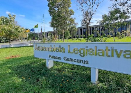 Agenda: Visita de escola, reuniões, capacitação e sessões movimentam ALEMS