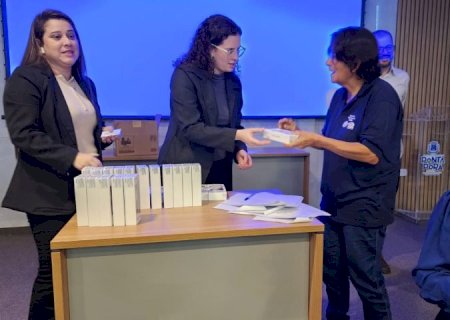 SES entrega celulares e lança nova funcionalidade do E-Visit@ em Ponta Porã